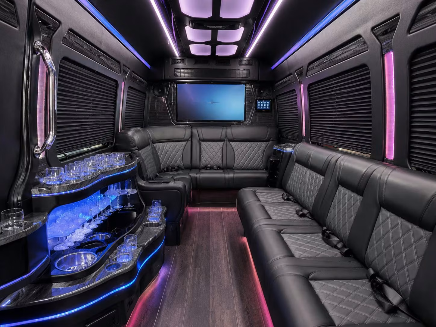busrentalmobile com makes it possible to transport fan groups to usa jaguars basketball at the mitchell center