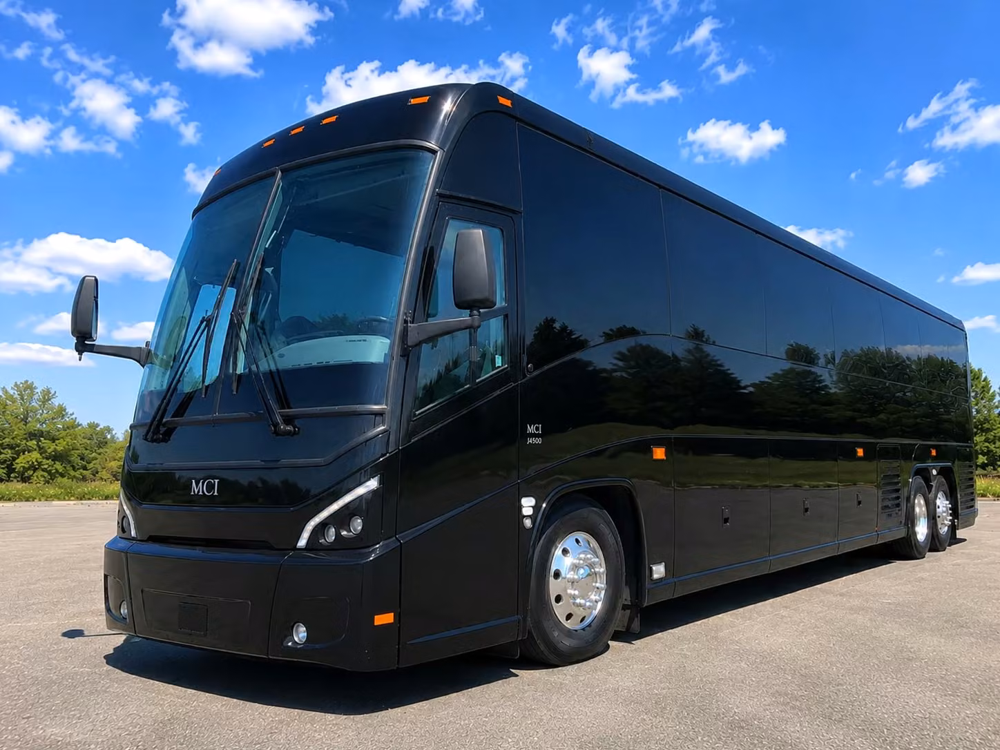 we help you compare field trip bus options for college campus tours and academic events in mobile